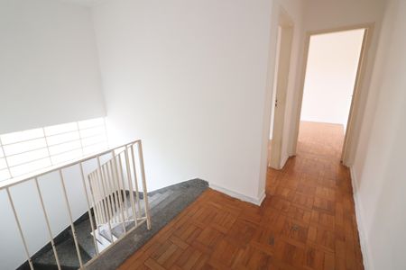 Casa à venda com 160m², 4 quartos e 2 vagasCorredor