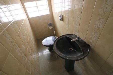 Casa à venda com 160m², 4 quartos e 2 vagasLavabo