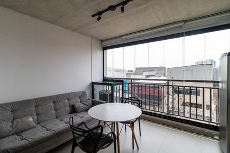 Varanda de kitnet/studio à venda com 1 quarto, 30m² em Bom Retiro, São Paulo