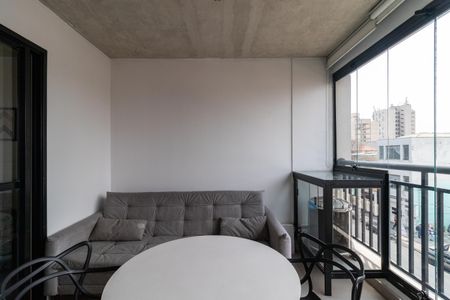 Varanda de kitnet/studio à venda com 1 quarto, 30m² em Bom Retiro, São Paulo
