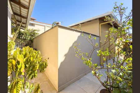 Casa à venda com 247m², 3 quartos e 2 vagas Casa à venda com 247m², 3 quartos e 2 vagasAcesso Casa 02