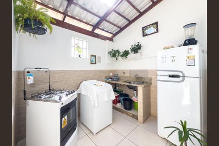 Casa à venda com 247m², 3 quartos e 2 vagas Casa à venda com 247m², 3 quartos e 2 vagasÁrea de Serviço Casa 02