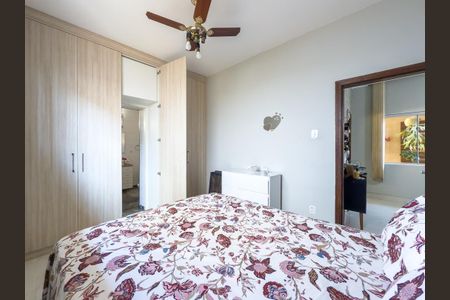 Casa à venda com 247m², 3 quartos e 2 vagas Casa à venda com 247m², 3 quartos e 2 vagasQuarto 1 - Suíte