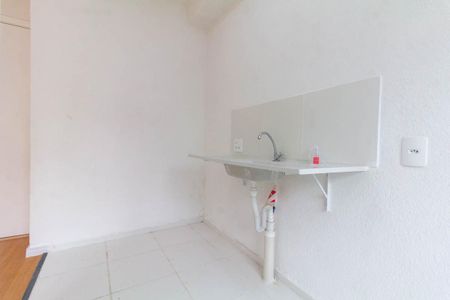 Apartamento para alugar com 42m², 2 quartos e sem vaga Apartamento para alugar com 42m², 2 quartos e sem vagaCozinha e Área de Serviço