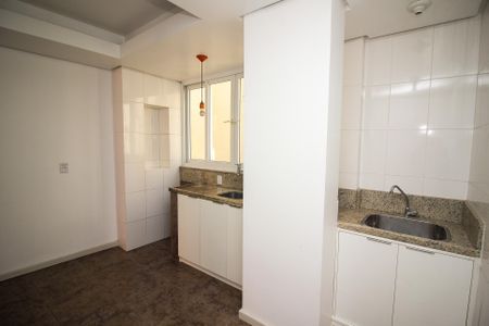 Apartamento à venda com 57m², 2 quartos e sem vaga Apartamento à venda com 57m², 2 quartos e sem vagaCozinha e Área de Serviço