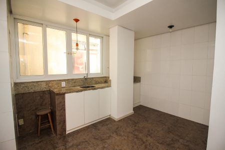 Apartamento à venda com 57m², 2 quartos e sem vaga Apartamento à venda com 57m², 2 quartos e sem vagaCozinha e Área de Serviço