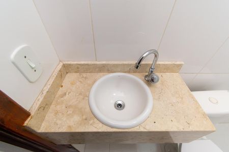 Casa à venda com 108m², 3 quartos e 2 vagasBanheiro 2