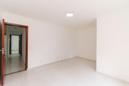 Casa à venda com 108m², 3 quartos e 2 vagasSuíte