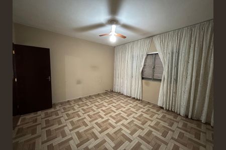 Casa para alugar com 329m², 2 quartos e 5 vagas Casa para alugar com 329m², 2 quartos e 5 vagasQuarto 1