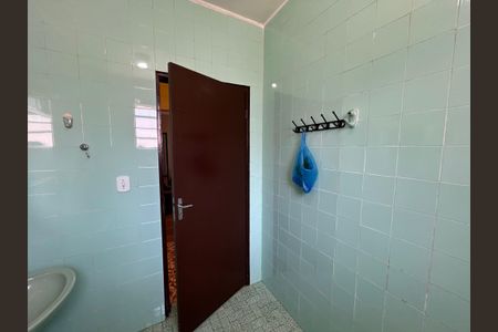 Casa para alugar com 329m², 2 quartos e 5 vagas Casa para alugar com 329m², 2 quartos e 5 vagasBanheiro Social