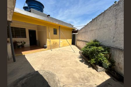 Casa para alugar com 329m², 2 quartos e 5 vagas Casa para alugar com 329m², 2 quartos e 5 vagasÁrea de Serviço e quintal