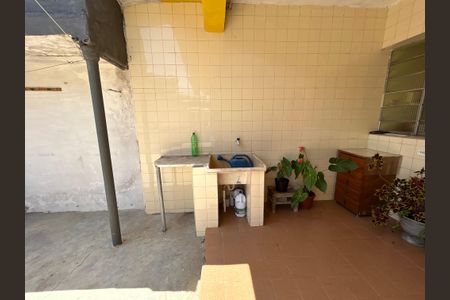 Casa para alugar com 329m², 2 quartos e 5 vagas Casa para alugar com 329m², 2 quartos e 5 vagasÁrea de Serviço e quintal