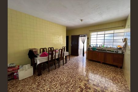 Casa para alugar com 329m², 2 quartos e 5 vagas Casa para alugar com 329m², 2 quartos e 5 vagasCozinha