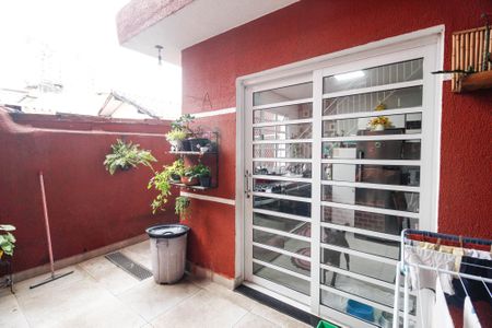 Casa à venda com 150m², 2 quartos e 2 vagas Casa à venda com 150m², 2 quartos e 2 vagasÁrea de serviço