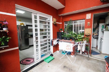 Casa à venda com 150m², 2 quartos e 2 vagas Casa à venda com 150m², 2 quartos e 2 vagasCozinha