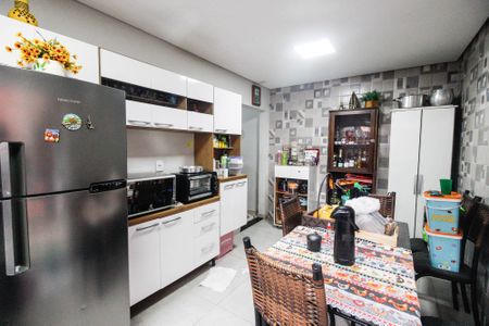 Casa à venda com 150m², 2 quartos e 2 vagas Casa à venda com 150m², 2 quartos e 2 vagasCozinha