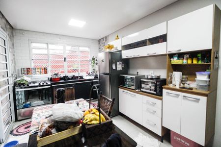 Casa à venda com 150m², 2 quartos e 2 vagas Casa à venda com 150m², 2 quartos e 2 vagasCozinha