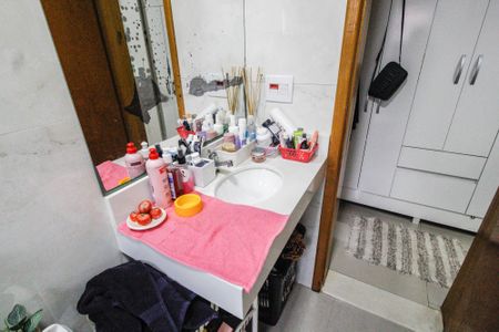 Casa à venda com 150m², 2 quartos e 2 vagas Casa à venda com 150m², 2 quartos e 2 vagasBanheiro da Suíte