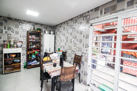 Casa à venda com 150m², 2 quartos e 2 vagas Casa à venda com 150m², 2 quartos e 2 vagasCozinha