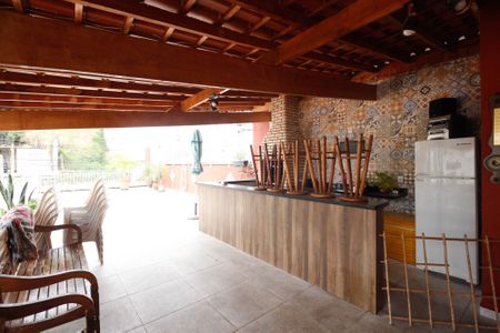 Casa à venda com 150m², 2 quartos e 2 vagas Casa à venda com 150m², 2 quartos e 2 vagasChurrasqueira