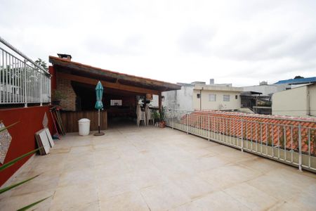 Casa à venda com 150m², 2 quartos e 2 vagas Casa à venda com 150m², 2 quartos e 2 vagasChurrasqueira