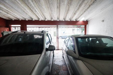 Casa à venda com 150m², 2 quartos e 2 vagas Casa à venda com 150m², 2 quartos e 2 vagasGaragem