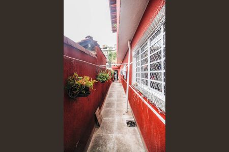 Casa à venda com 150m², 2 quartos e 2 vagas Casa à venda com 150m², 2 quartos e 2 vagasCorredor