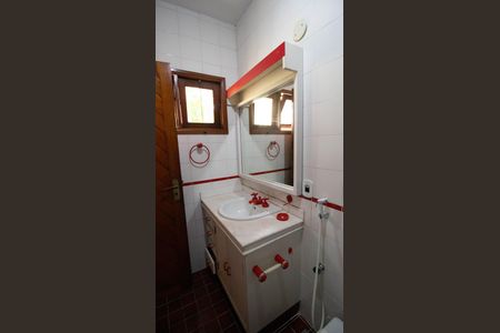 Casa de condomínio à venda com 333m², 5 quartos e 5 vagas Casa de condomínio à venda com 333m², 5 quartos e 5 vagasBanheiro 1