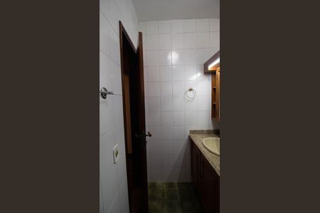 Casa de condomínio à venda com 333m², 5 quartos e 5 vagas Casa de condomínio à venda com 333m², 5 quartos e 5 vagasBanheiro 3