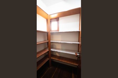 Casa de condomínio à venda com 333m², 5 quartos e 5 vagas Casa de condomínio à venda com 333m², 5 quartos e 5 vagasQuarto
