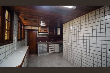 Casa de condomínio à venda com 333m², 5 quartos e 5 vagas Casa de condomínio à venda com 333m², 5 quartos e 5 vagasCozinha