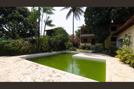 Casa de condomínio à venda com 333m², 5 quartos e 5 vagas Casa de condomínio à venda com 333m², 5 quartos e 5 vagasPiscina