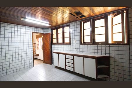 Casa de condomínio à venda com 333m², 5 quartos e 5 vagas Casa de condomínio à venda com 333m², 5 quartos e 5 vagasCozinha