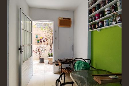 Apartamento à venda com 70m², 2 quartos e sem vaga Apartamento à venda com 70m², 2 quartos e sem vagaQuarto de Serviço