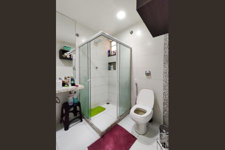 Apartamento à venda com 70m², 2 quartos e sem vaga Apartamento à venda com 70m², 2 quartos e sem vagaBanheiro Corredor