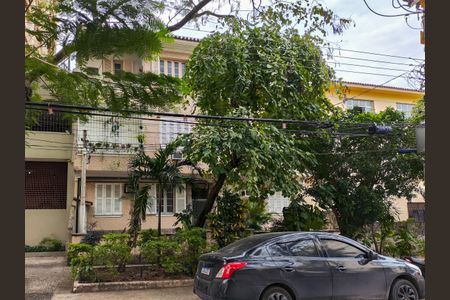 Apartamento à venda com 70m², 2 quartos e sem vaga Apartamento à venda com 70m², 2 quartos e sem vagaFachada e portaria
