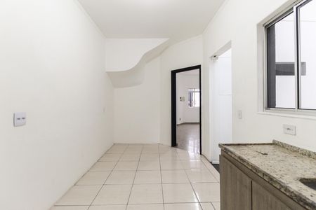 Casa para alugar com 80m², 2 quartos e 2 vagas Casa para alugar com 80m², 2 quartos e 2 vagasCozinha