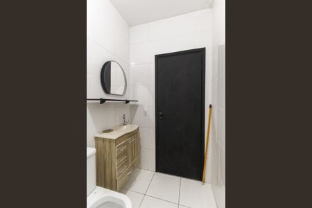 Casa para alugar com 80m², 2 quartos e 2 vagas Casa para alugar com 80m², 2 quartos e 2 vagasBanheiro