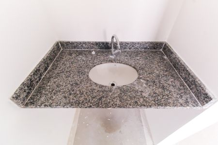 Apartamento à venda com 35m², 2 quartos e sem vaga Apartamento à venda com 35m², 2 quartos e sem vagaBanheiro