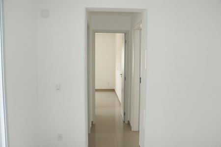 Corredor de apartamento para alugar com 2 quartos, 85m² em Parque Esplanada do Embu, Embu das Artes