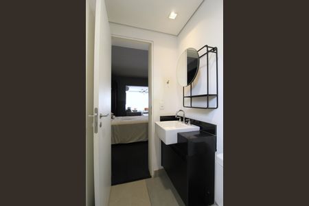 Banheiro da Suíte de kitnet/studio para alugar com 1 quarto, 45m² em Vila Olímpia, São Paulo