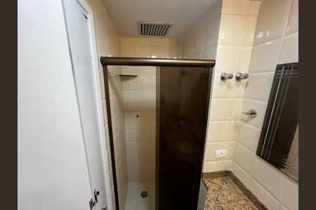 Apartamento à venda com 78m², 3 quartos e 2 vagas Apartamento à venda com 78m², 3 quartos e 2 vagasBanheiro da Suíte