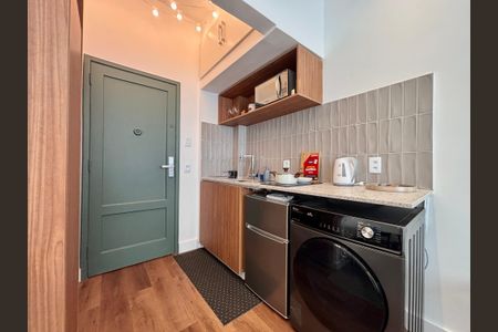 Cozinha de apartamento à venda com 1 quarto, 18m² em Copacabana, Rio de Janeiro