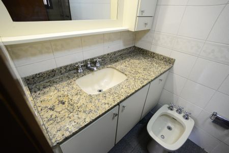 Apartamento para alugar com 110m², 3 quartos e 2 vagasBanheiro da Suite