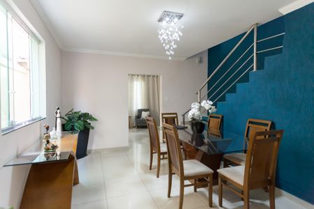 Sala de Jantar de casa para alugar com 3 quartos, 178m² em Tres Barras, Contagem