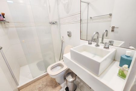 Apartamento para alugar com 270m², 4 quartos e 2 vagas Apartamento para alugar com 270m², 4 quartos e 2 vagasBanheiro da Suíte 1
