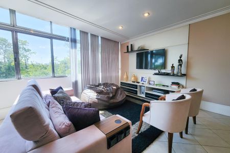 Apartamento para alugar com 270m², 4 quartos e 2 vagas Apartamento para alugar com 270m², 4 quartos e 2 vagasSala