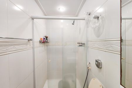 Apartamento para alugar com 270m², 4 quartos e 2 vagas Apartamento para alugar com 270m², 4 quartos e 2 vagasBanheiro da Suíte 1