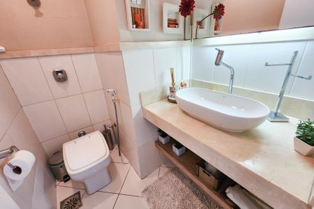 Apartamento para alugar com 270m², 4 quartos e 2 vagas Apartamento para alugar com 270m², 4 quartos e 2 vagasLavabo