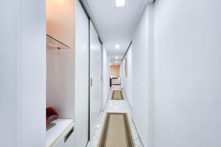 Apartamento para alugar com 270m², 4 quartos e 2 vagas Apartamento para alugar com 270m², 4 quartos e 2 vagasCorredor